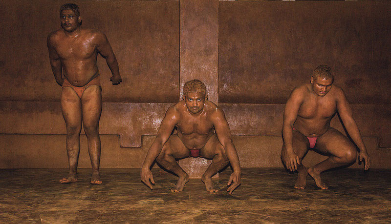 Modern day squat is believed to be derived from baithak.